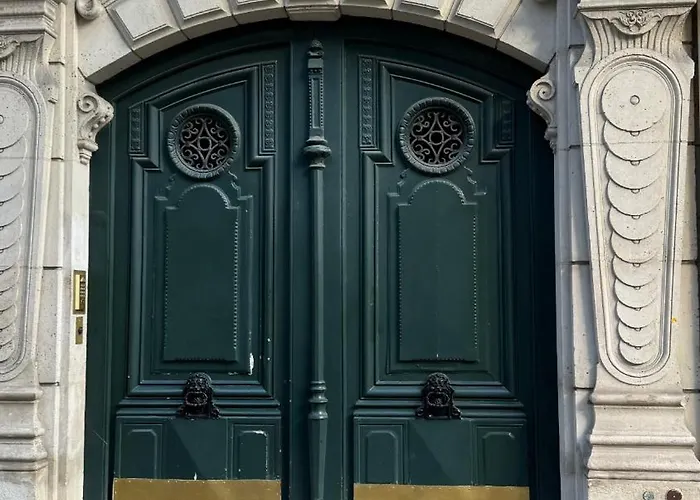 Wonderful Nearby Champs Elysees * 파리